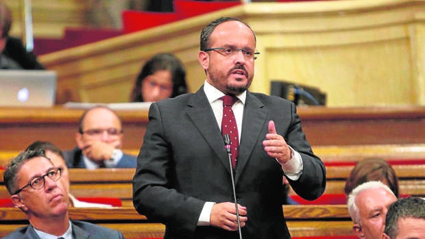 Alejandro Fernández acusa al PSC de «dar gasolina ideológica» al independentismo