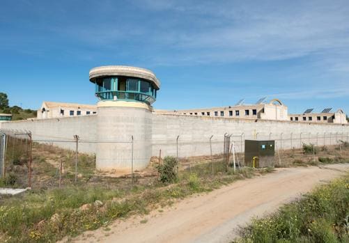 La prisión de Brieva, de mujeres pero con un pequeño módulo para hombres, está situada a las afueras de Ávila, a siete kilómetros