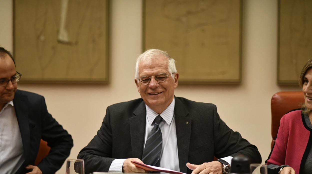 El ministro de Asuntos Exteriores, Josep Borrell, durante su comparecencia hoy en el Congreso