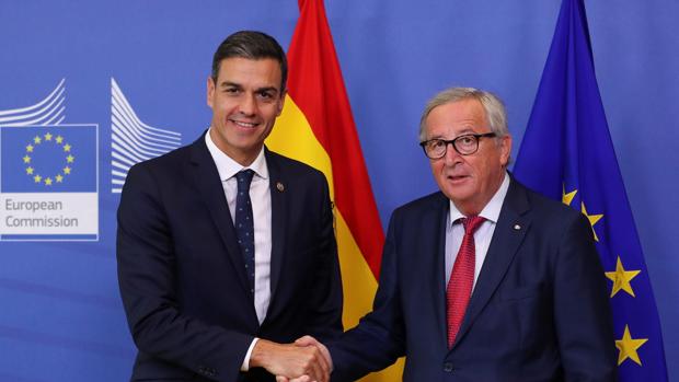 Sánchez traslada a Juncker la «cooperación» y «compromiso» de España con Unión Europea