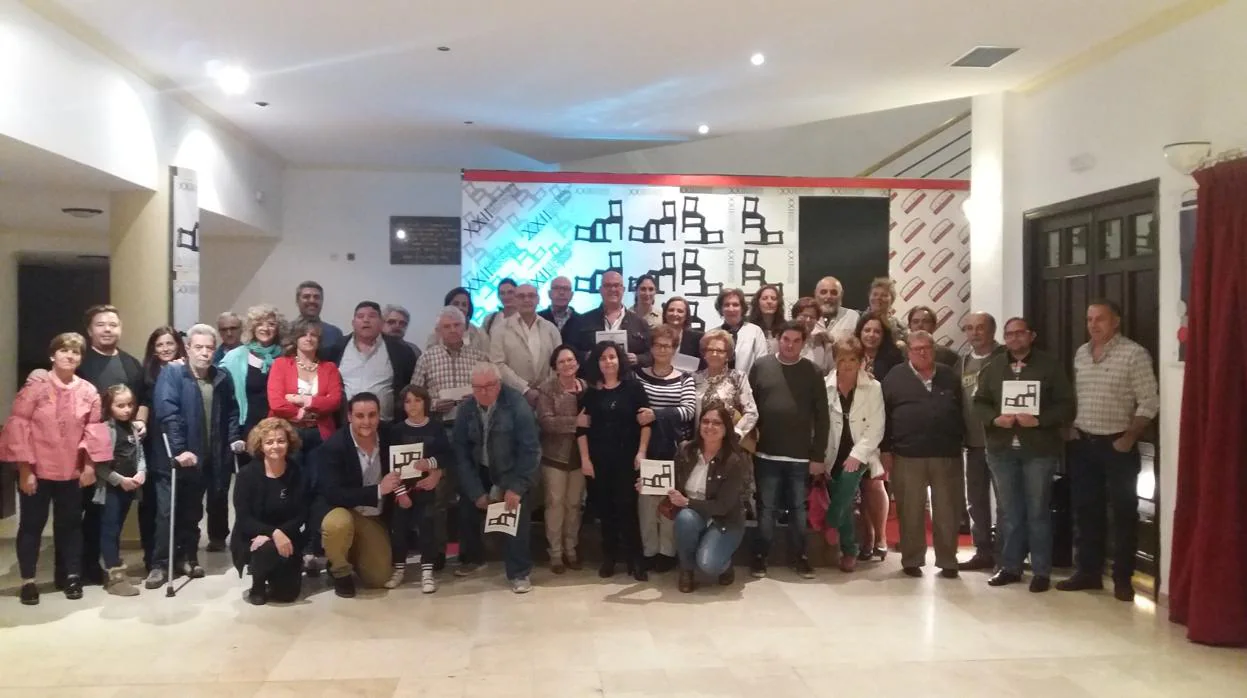 Participantes en la presentación del XXII Certamen Nacional de Teatro Aficionado «Villa de Mora»