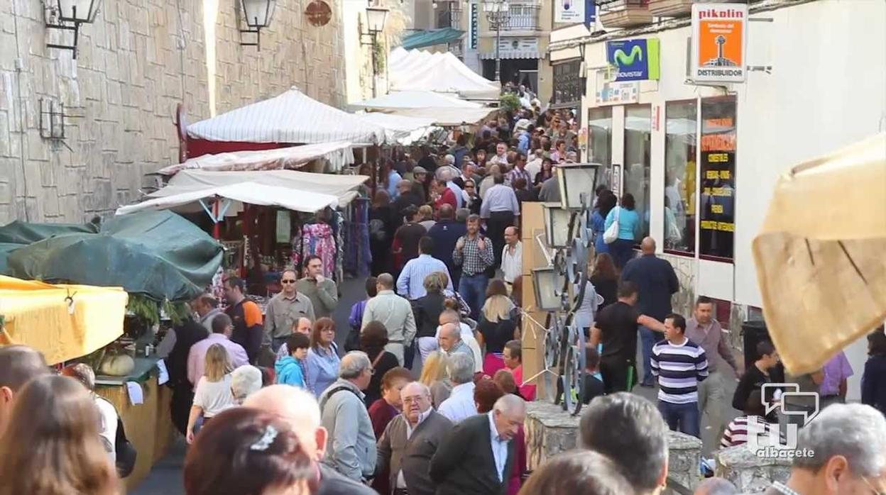 Algunos de los oficios que se mostrarán en Yeste serán los de «torraor» de garbanzos, aguardentero o «enlañaor»