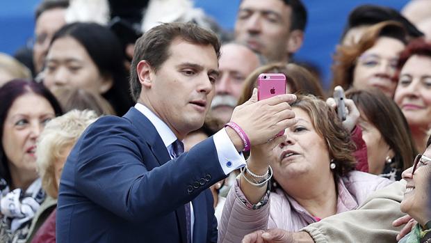 Ciudadanos defiende que Albert Rivera siguió «en todo momento» las instrucciones de la Policía en El Prat