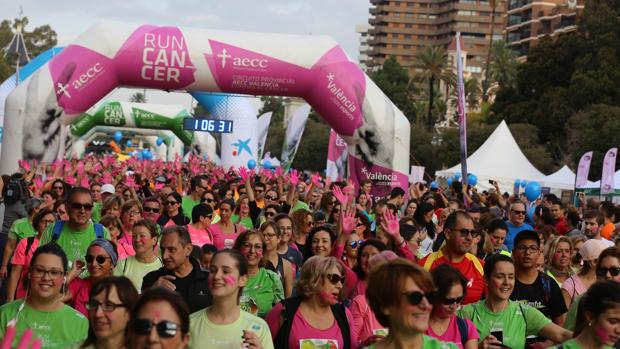 Récord en la carrera contra el cáncer en Valencia: más de 10.000 personas y más de 50.000 euros recaudados