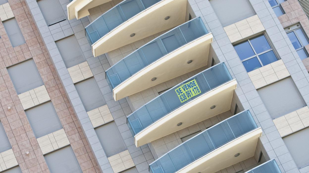 Imagen de un piso a la venta en un edificio de Valencia