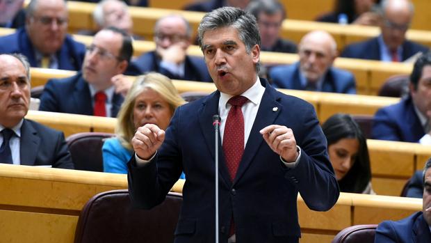 El Senado insta al Gobierno a activar otro 155 con el rechazo expreso del PSOE