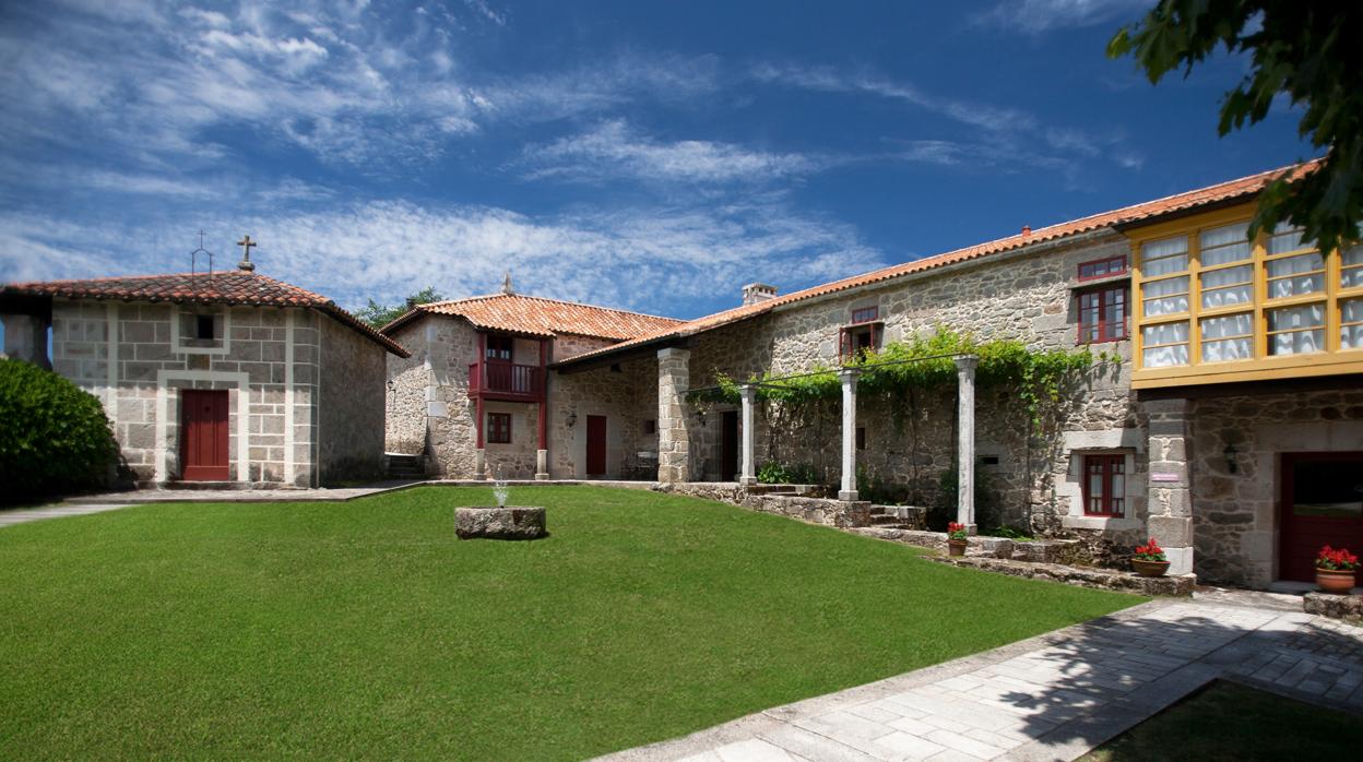 Complejo rehabilitado de la rectoral de Castillón, en Lugo