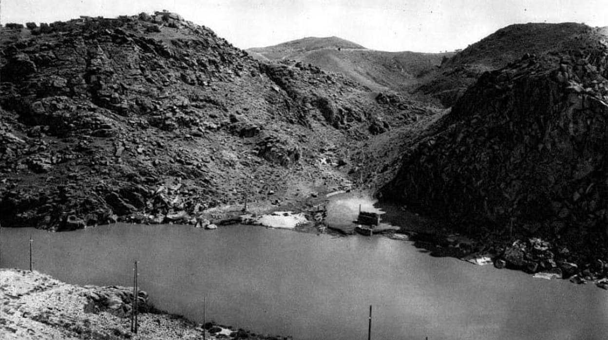 Vista del Arroyo de la Degollada, por cuyos rodaderos subieron al Valle los participantes en la primera edición de la Vuelta a Toledo en 1918 (Foto, Aldus)