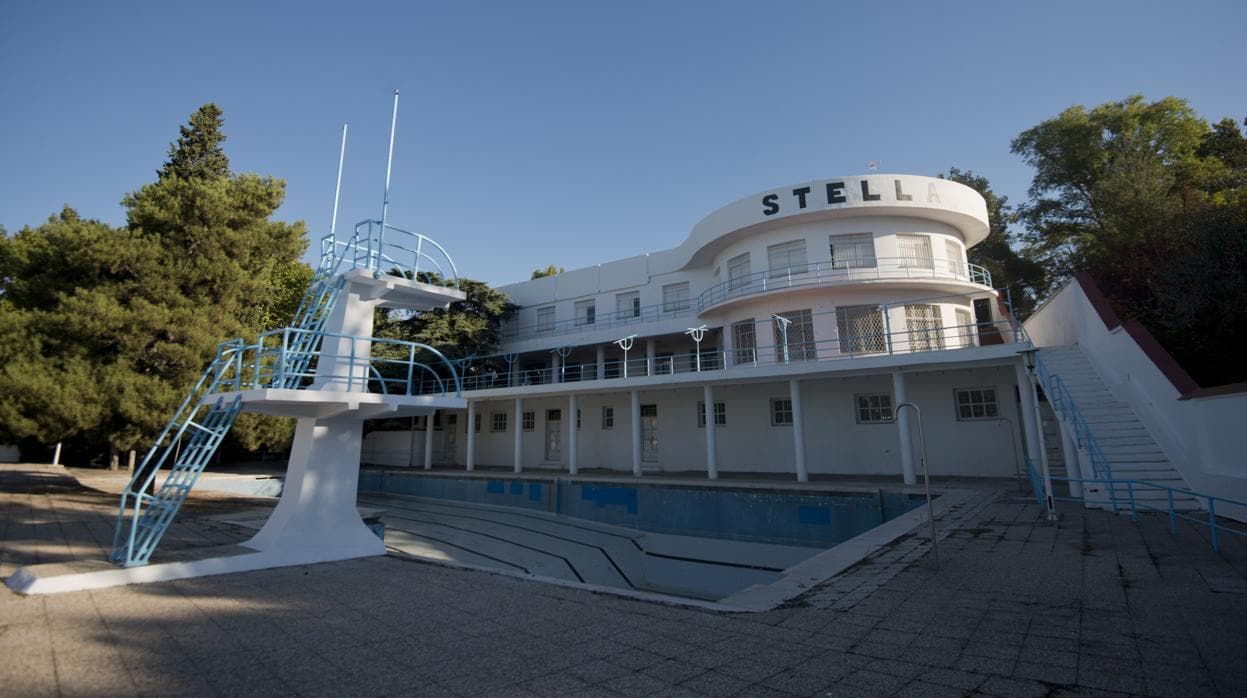 Aspecto actual de la piscina Stella, ubicada en el número 231 de Arturo Soria