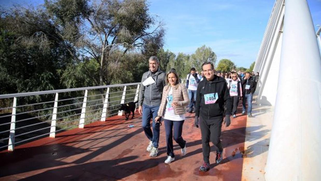 Álvaro Gutiérrez, Milagros Tolón y José Bono han participado en la carrera