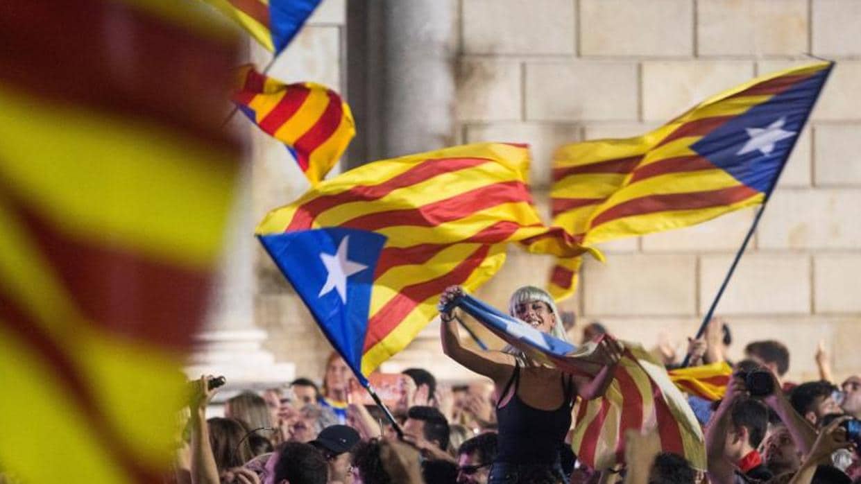 ¿Crees que se ha avanzado en el conflicto catalán desde la fallida declaración unilateral de independencia?