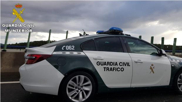 Una mujer da a luz en su coche en plena CV-35