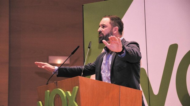 Vox pide que Rajoy, Montoro y Santamaría testifiquen en el juicio al «procés»