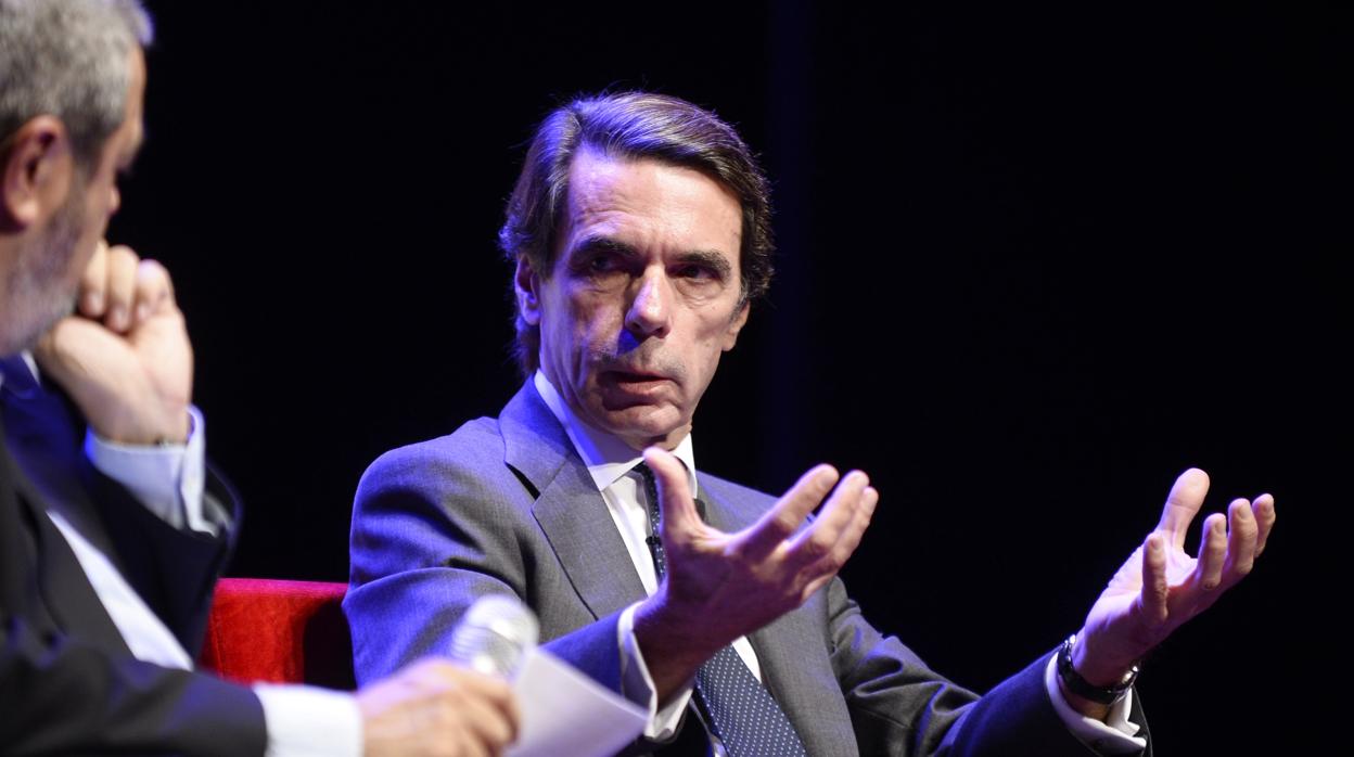 Aznar, durante su conferencia ayer en Valladolid