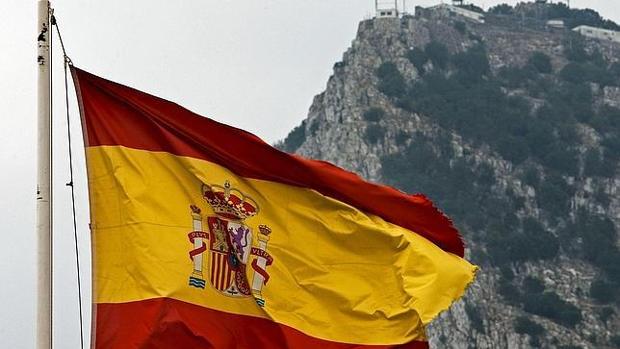 Exteriores dice ahora que abordará la soberanía de Gibraltar