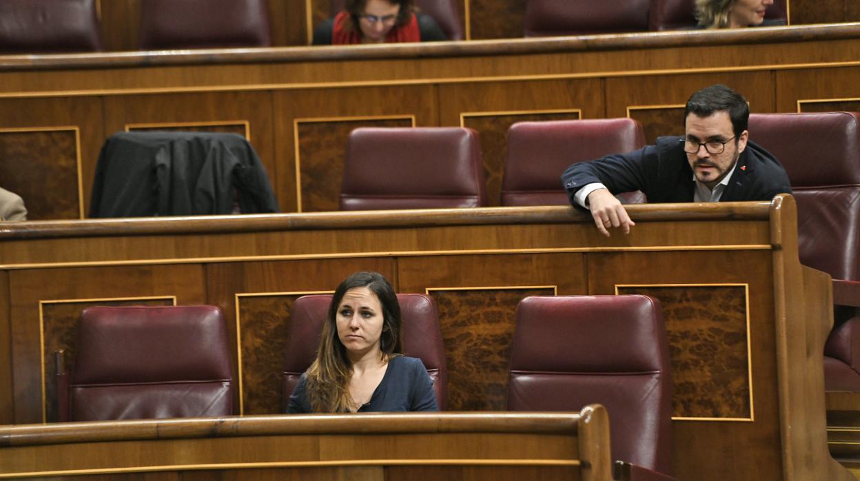 Ione Belarra junto a Alberto Garzón, ayer, en el Congreso de los Diputados