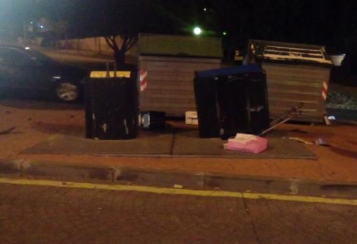 Un conductor ebrio pierde el control y choca contra siete coches en Ronda de Buenavista