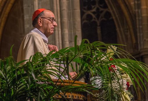 Omella durante la Misa en la catedral de Barcelona