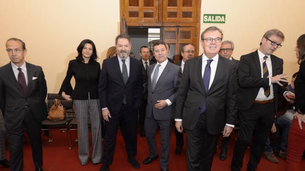 Page destaca la fortaleza de la Constitución frente al populismo y los independentistas