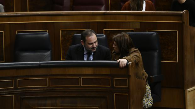 Malestar en la bancada socialista por el retraso de Sánchez en rechazar los insultos de ERC