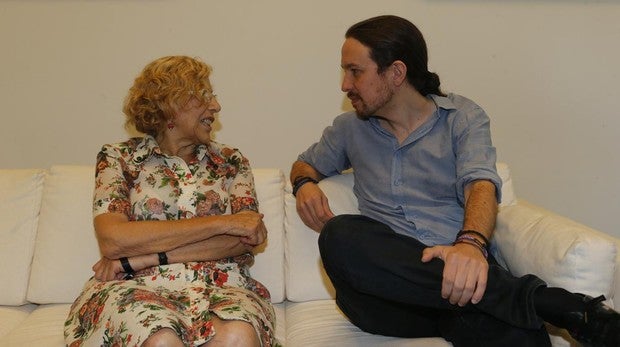 Pablo Iglesias se pliega ante Carmena y acepta que Podemos no tendrá cuotas