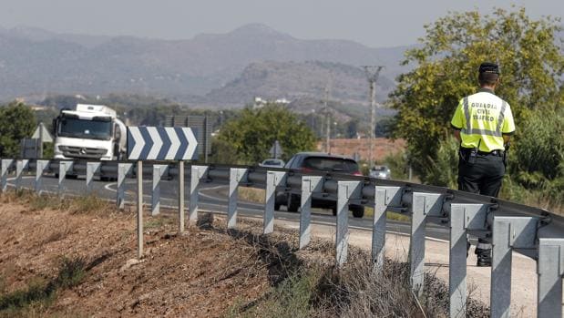 Domingo negro en las carreteras valencianas: un motorista de 65 años, tercera víctima mortal