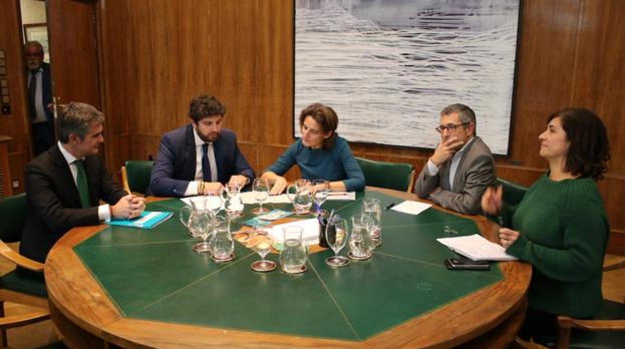 La ministra Ribera ha recibido este miércoles al presidente murciano Fernando López Mias