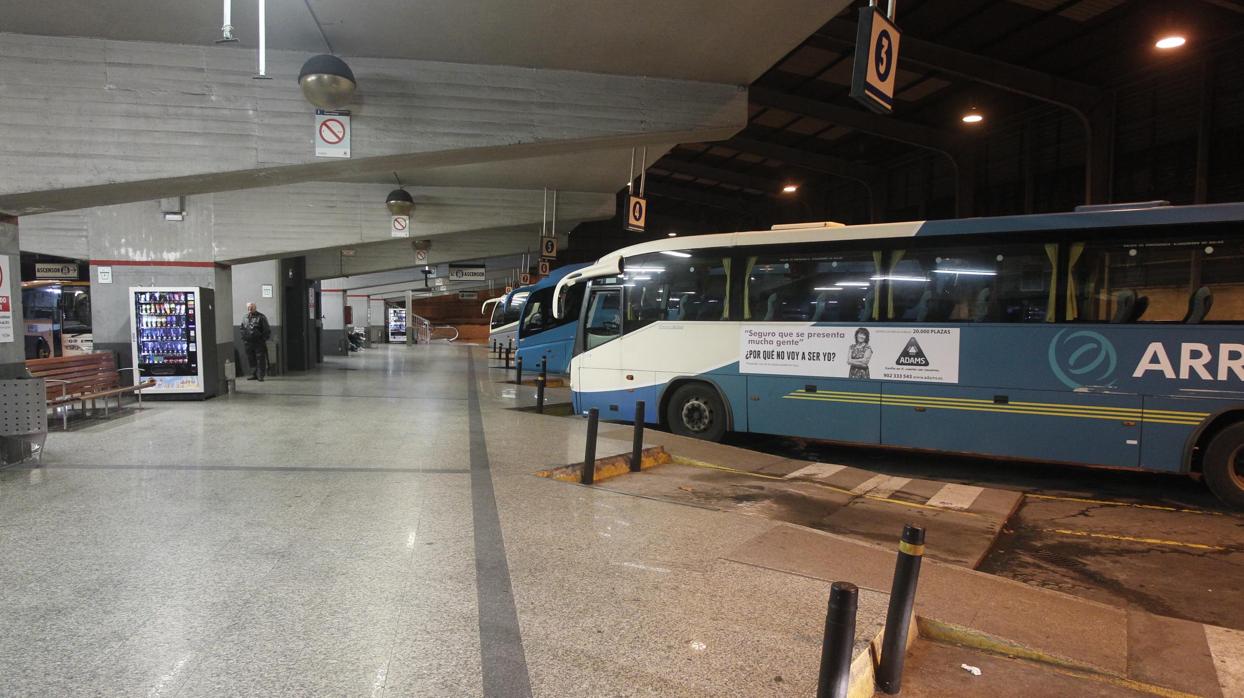 Interior de la estación de autobuses de Santiago