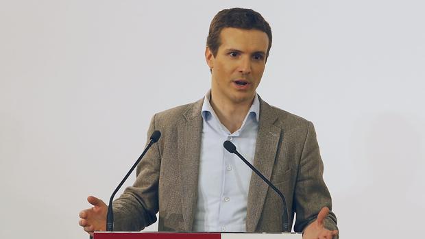 Casado confía en el apoyo de sus barones para la reforma de la Educación