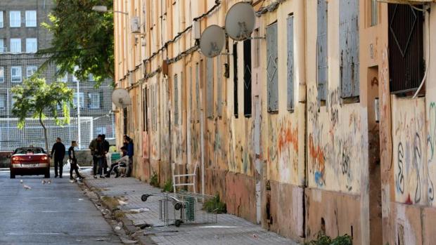 Un tiroteo en Valencia acaba con heridos de bala y casas incendiadas