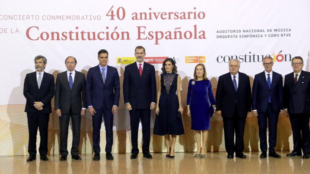 La Constitución reúne hoy a dos Reyes en las Cortes por primera vez en 116 años