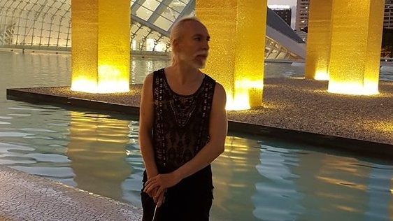 Hallan muerto a golpes en su vivienda al primer presidente de Lambda en Valencia