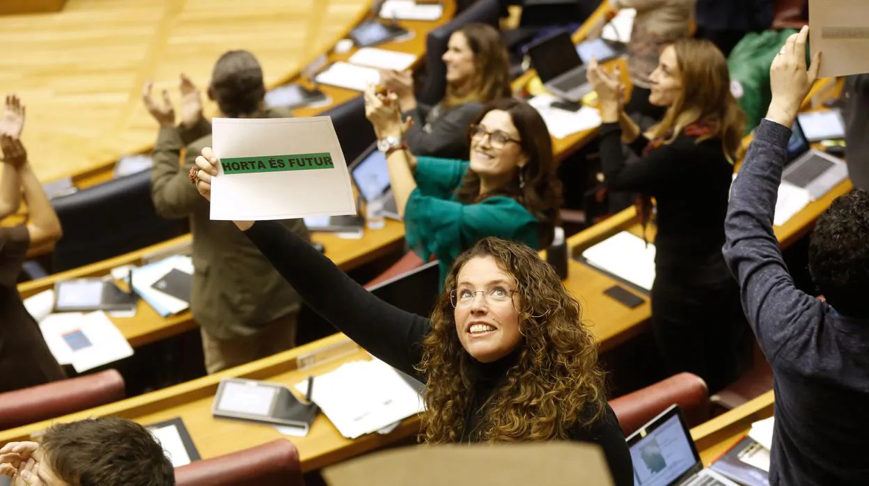 La diputada de Podemos Beatriz Gascó, en las Cortes Valencianas