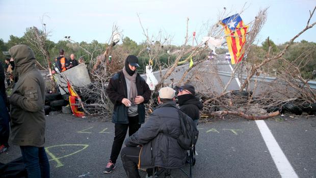 Los CDR vuelven al ataque y levantan las barreras de los peajes: «Hoy la autopista es gratis»