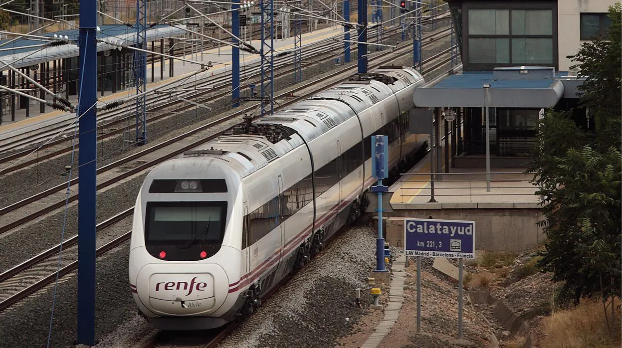 Imagen de archivo de un tren en la estación bilbilitana del AVE