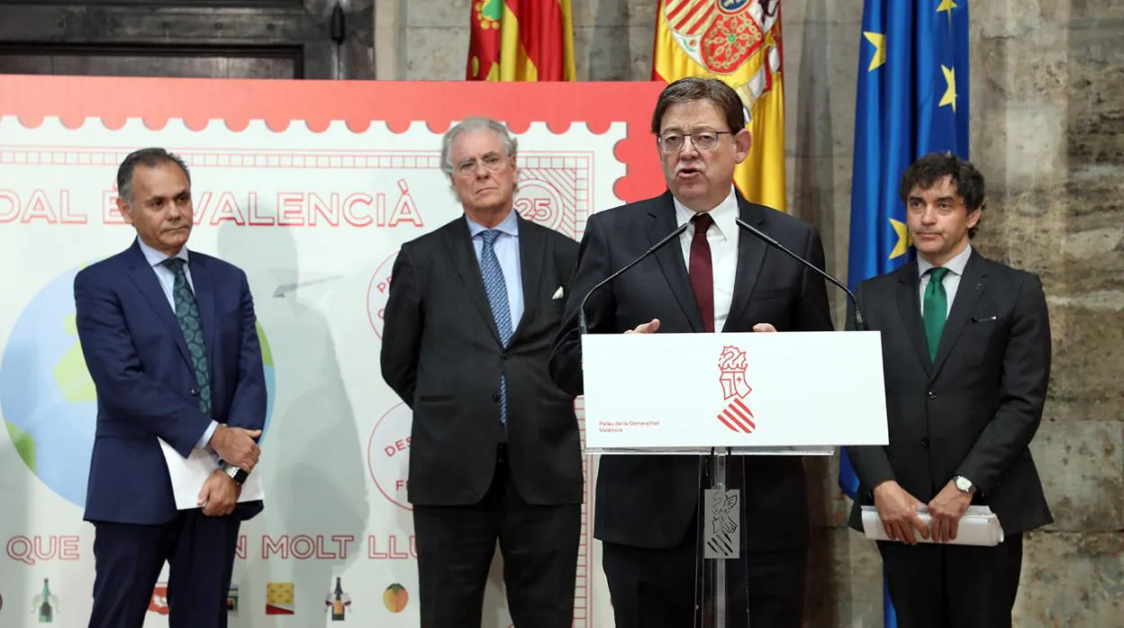 Puig durante la presentación el informe Impactur 2017, junto al presidente de Exceltur y otros directivos