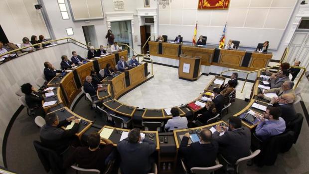 La Diputación de Alicante aprueba su presupuesto de 2019 con un 70% de subida de la inversión en agua