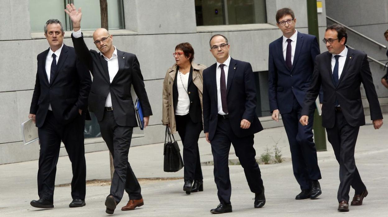 Los exconsejeros de Puigdemont, a las puertas de la Audiencia Nacional el 2 de noviembre de 2017