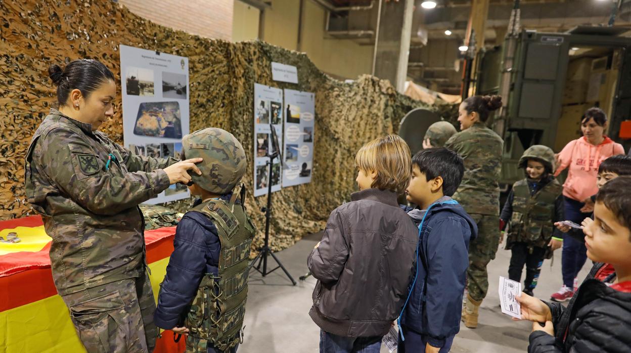 Imagen del stand del Ejército en Expojove