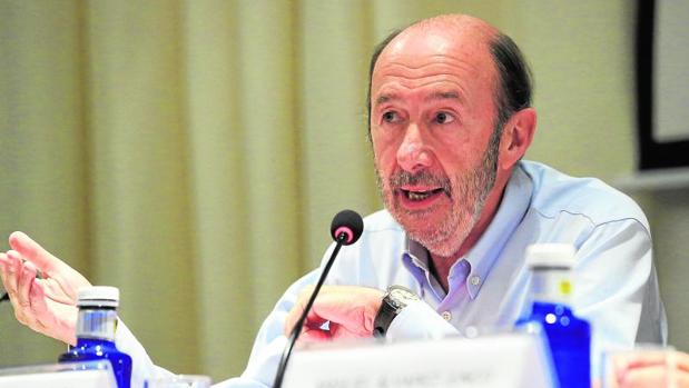 Rubalcaba rechaza ser candidato del PSOE al Ayuntamiento porque está volcado en la universidad