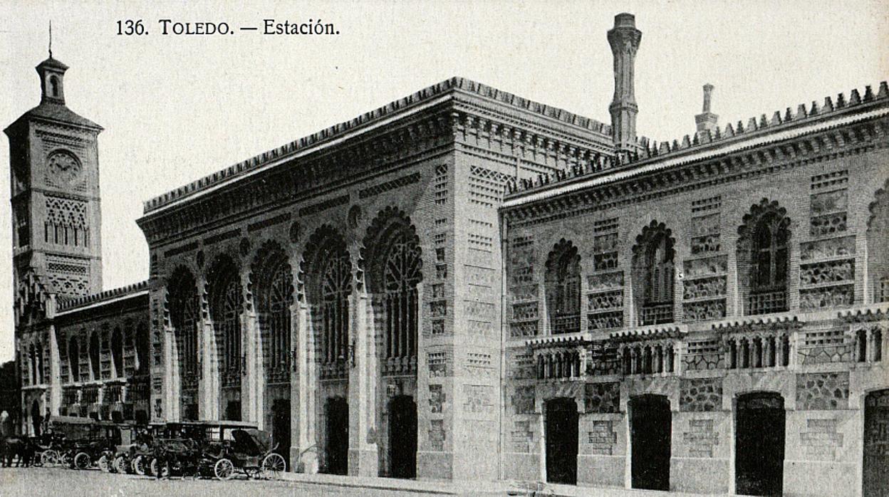 Estación de ferrocarril de Toledo, inaugurada en 1919, junto a la que se encontraba el tejar de la Márgara (Foto, Colección Municipal de Postales. AMT)