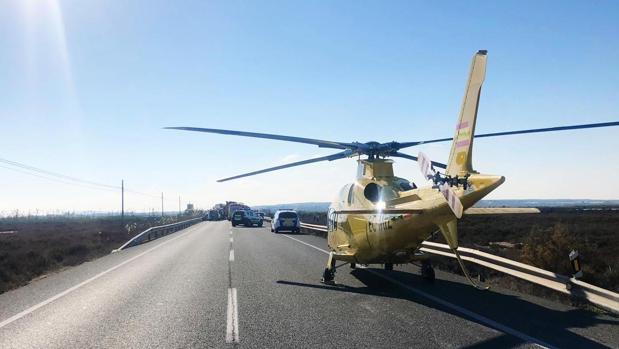 Muere una mujer y otras cinco personas quedan atrapadas tras un choque frontal en Santa Pola