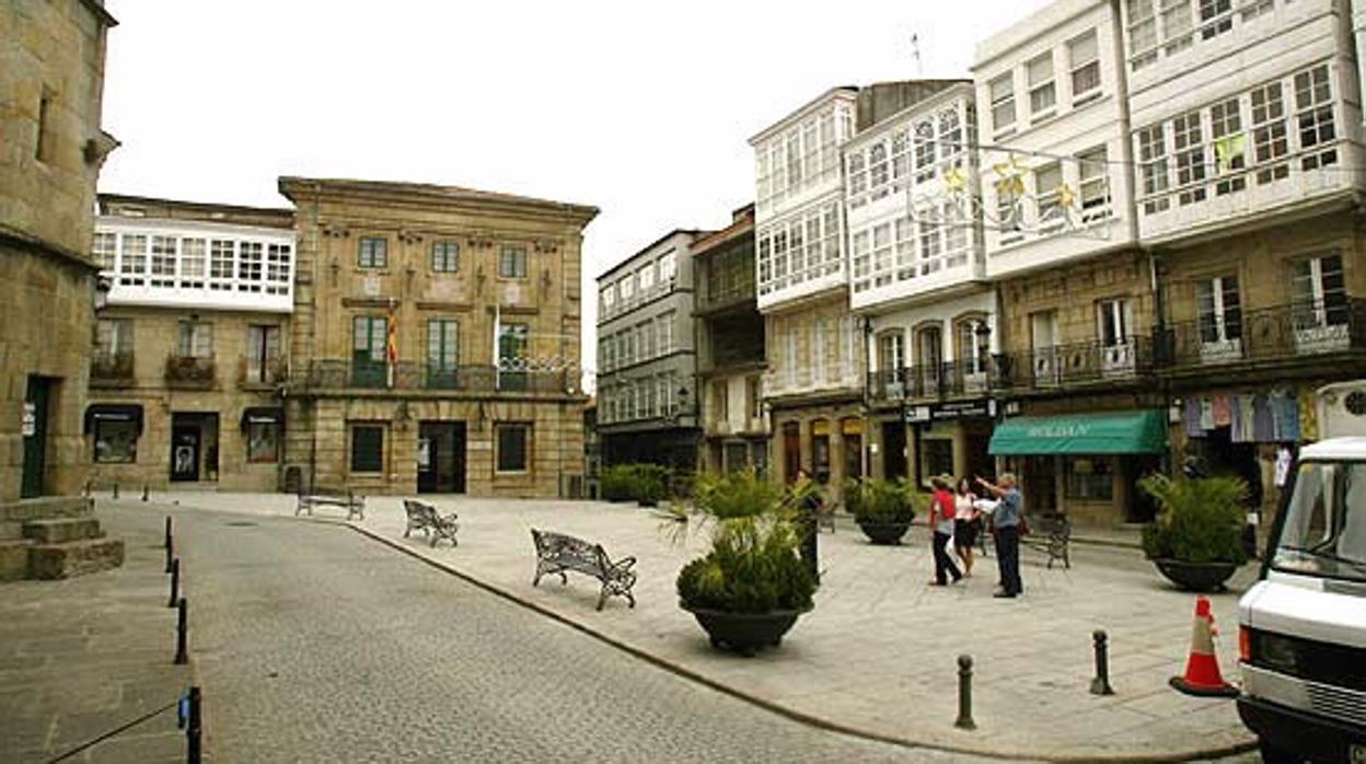 Imagen de la plaza mayor de Betanzos