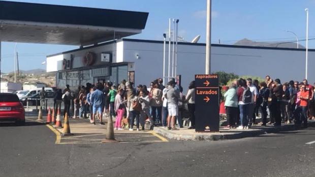 La historia de gasolinera de Canarias que ha vuelto a repartir suerte por la Lotería del Niño