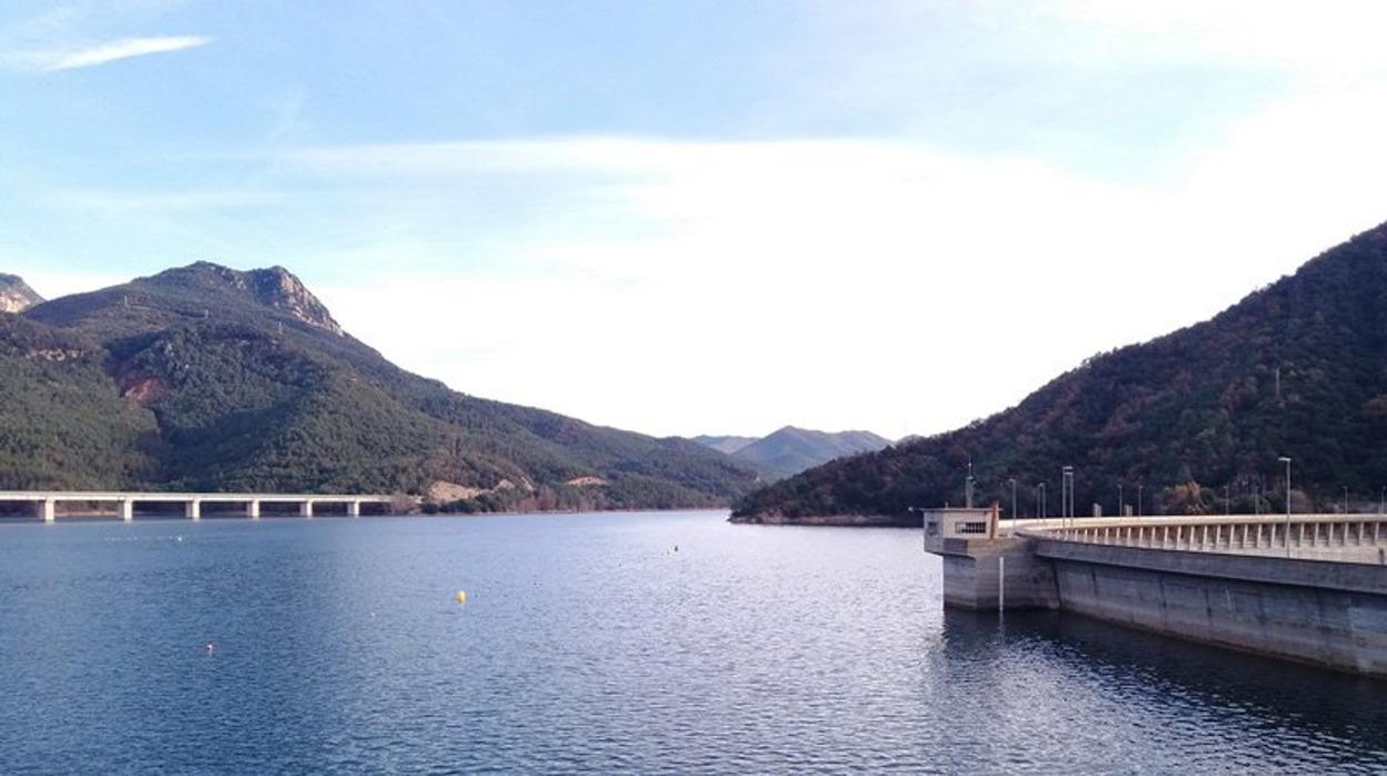 Uno de los pantanes catalanes más llenos