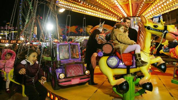 El doctor Cavadas reimplanta los dedos a un niño tras sufrir un accidente en una atracción de feria