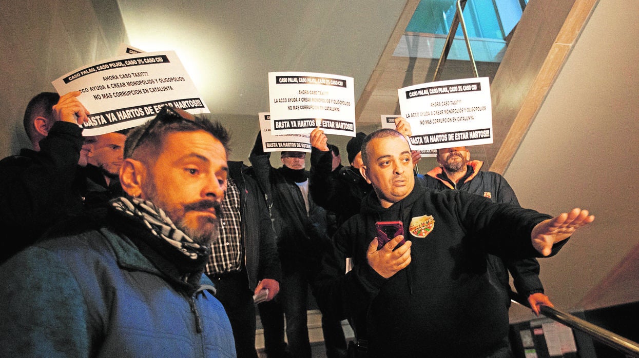 Miembros de Élite Taxi, durante una protesta este jueves