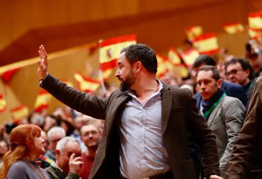Santiago Abascal, durante el multitudinario acto de VOX en Zaragoza