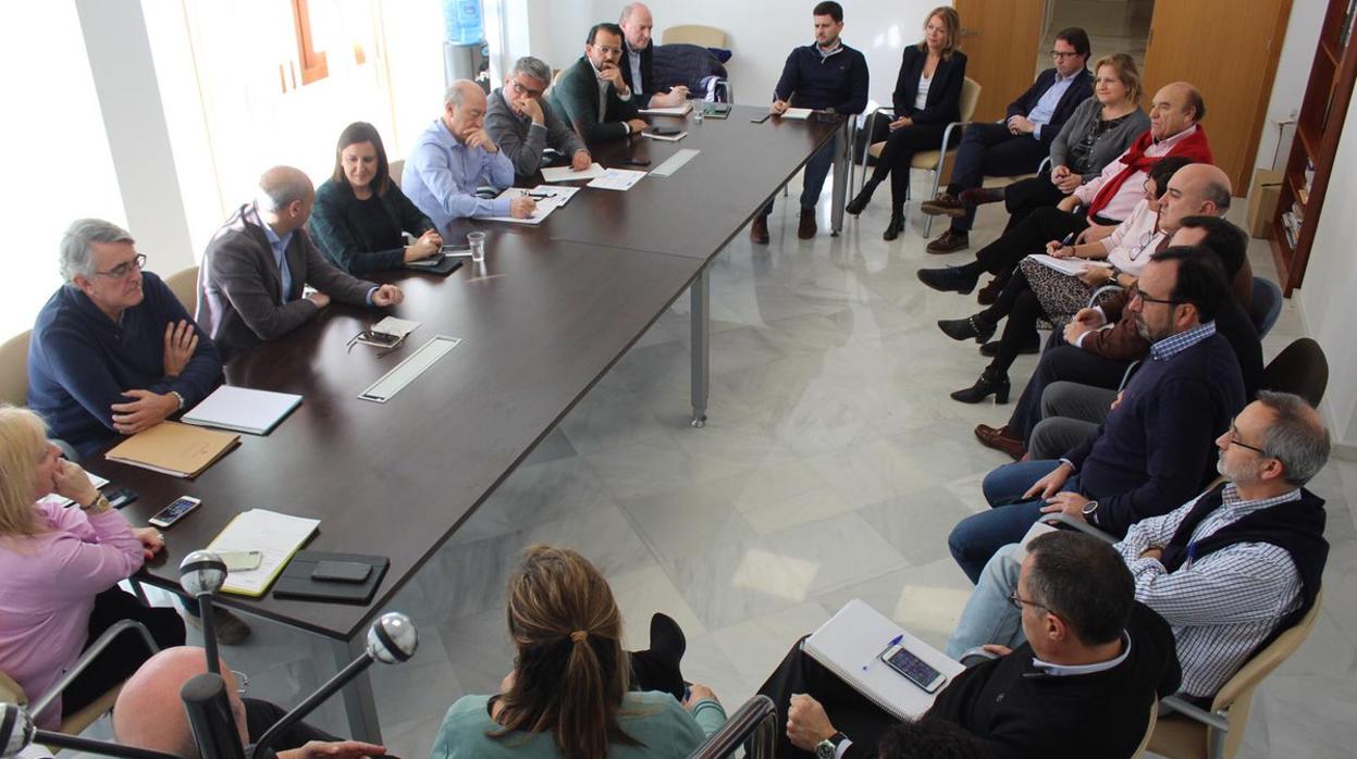 Imagen de la reunión entre María José Catalá y el grupo popular municipal