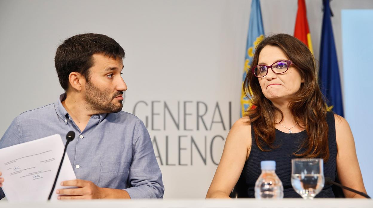 Imagen de archivo del conseller de Educación, Vicent Marzà, y la vicepresidenta Mónica Oltra